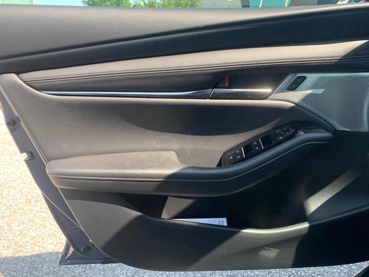 2025 Mazda MAZDA3 GT Photo