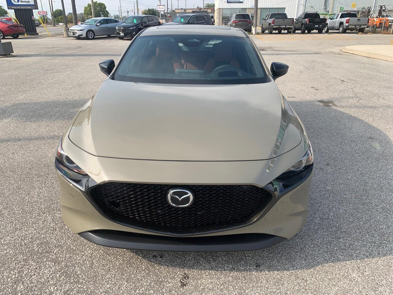 2025 Mazda MAZDA3 Sport Suna Photo