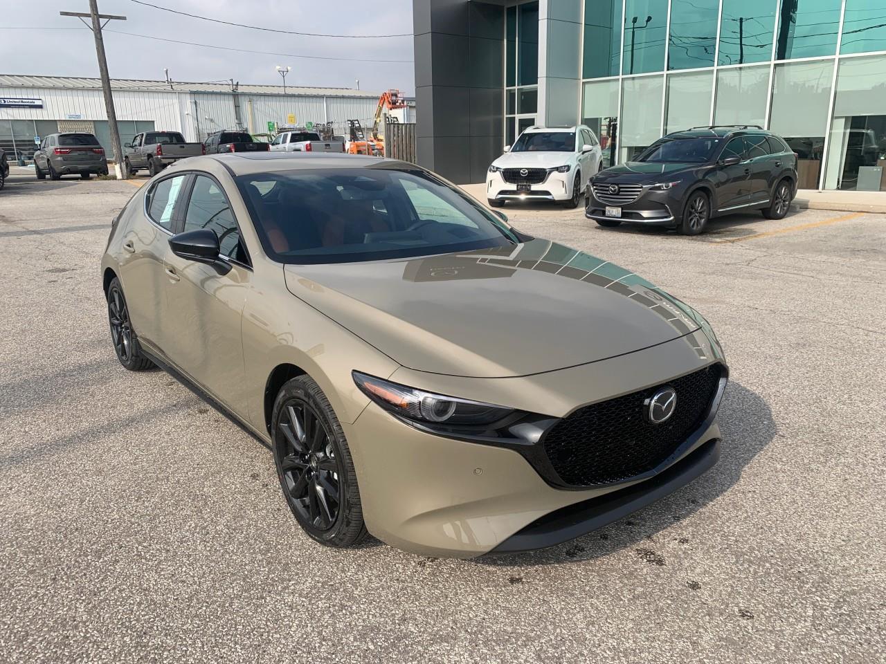 2025 Mazda MAZDA3 Sport Suna Photo2