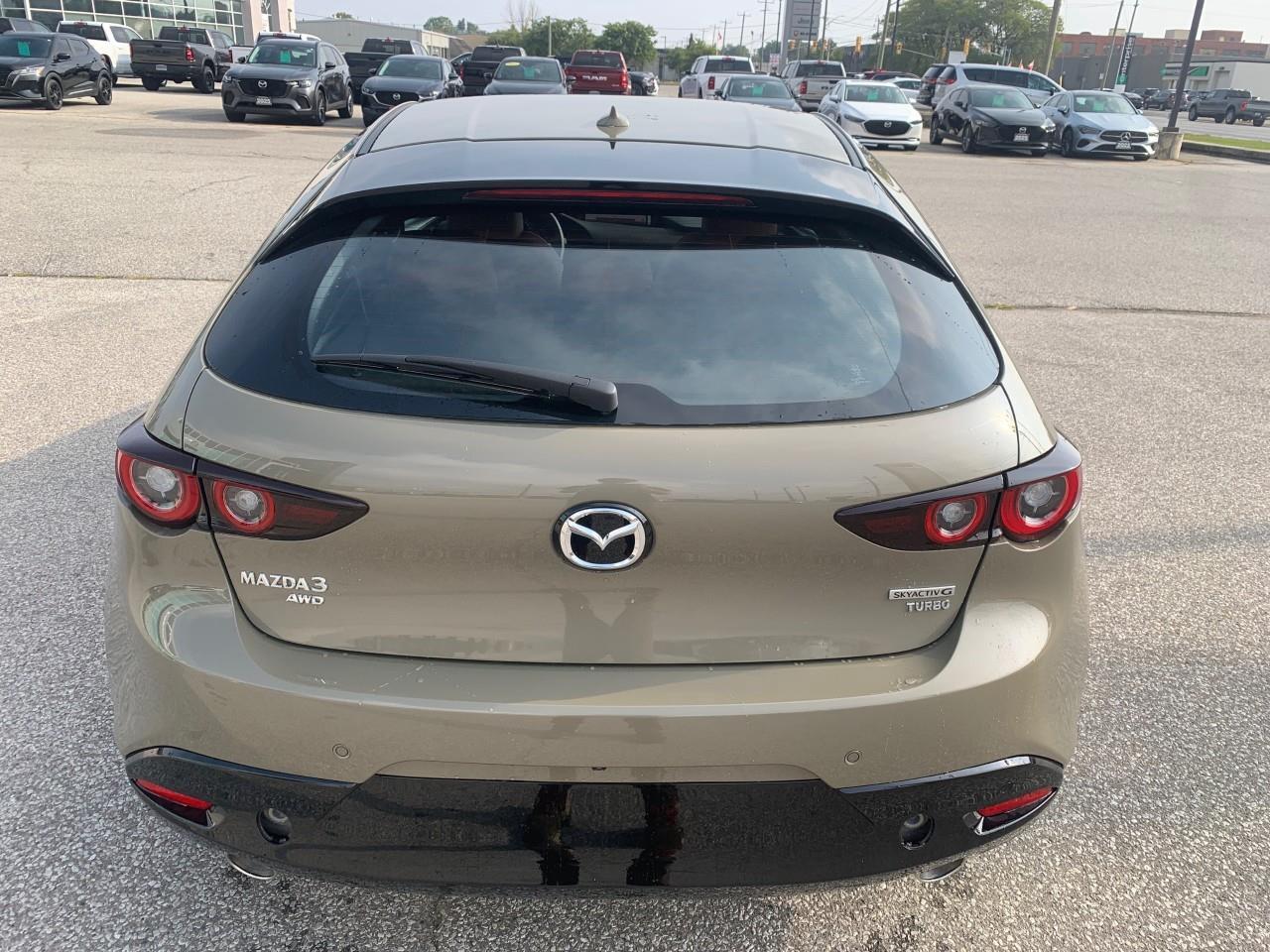2025 Mazda MAZDA3 Sport Suna Photo