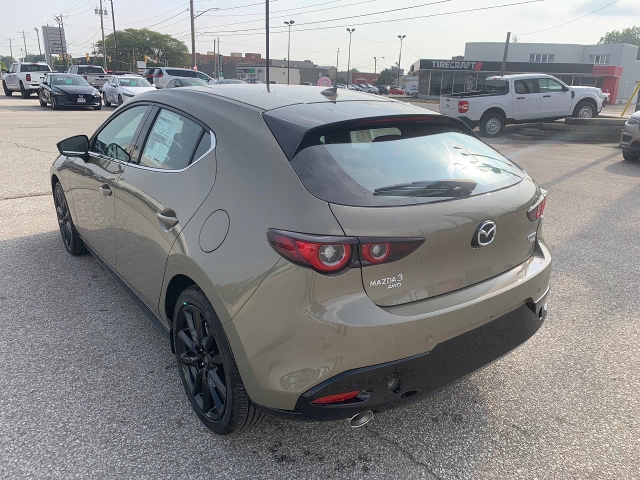 2025 Mazda MAZDA3 Sport Suna Photo