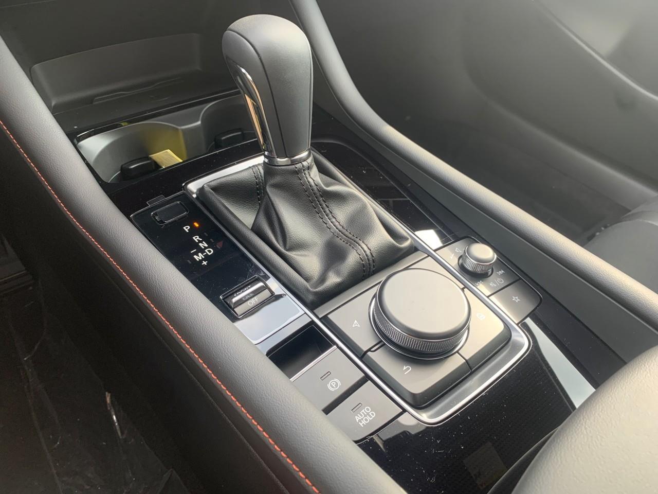 2025 Mazda MAZDA3 Sport Suna Photo