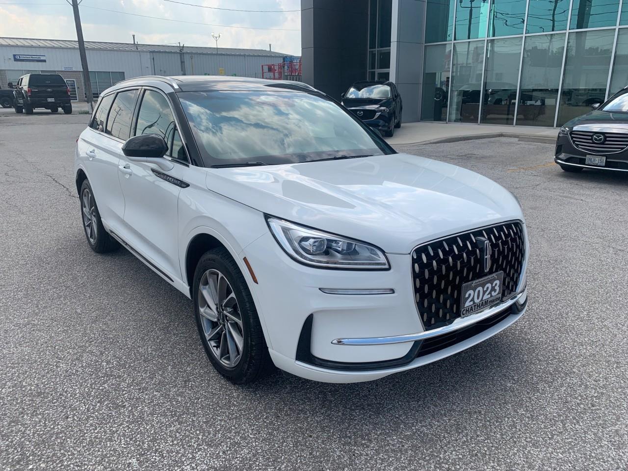 2023 Lincoln Corsair Grand Touring | AWD | Pano Roof Photo2