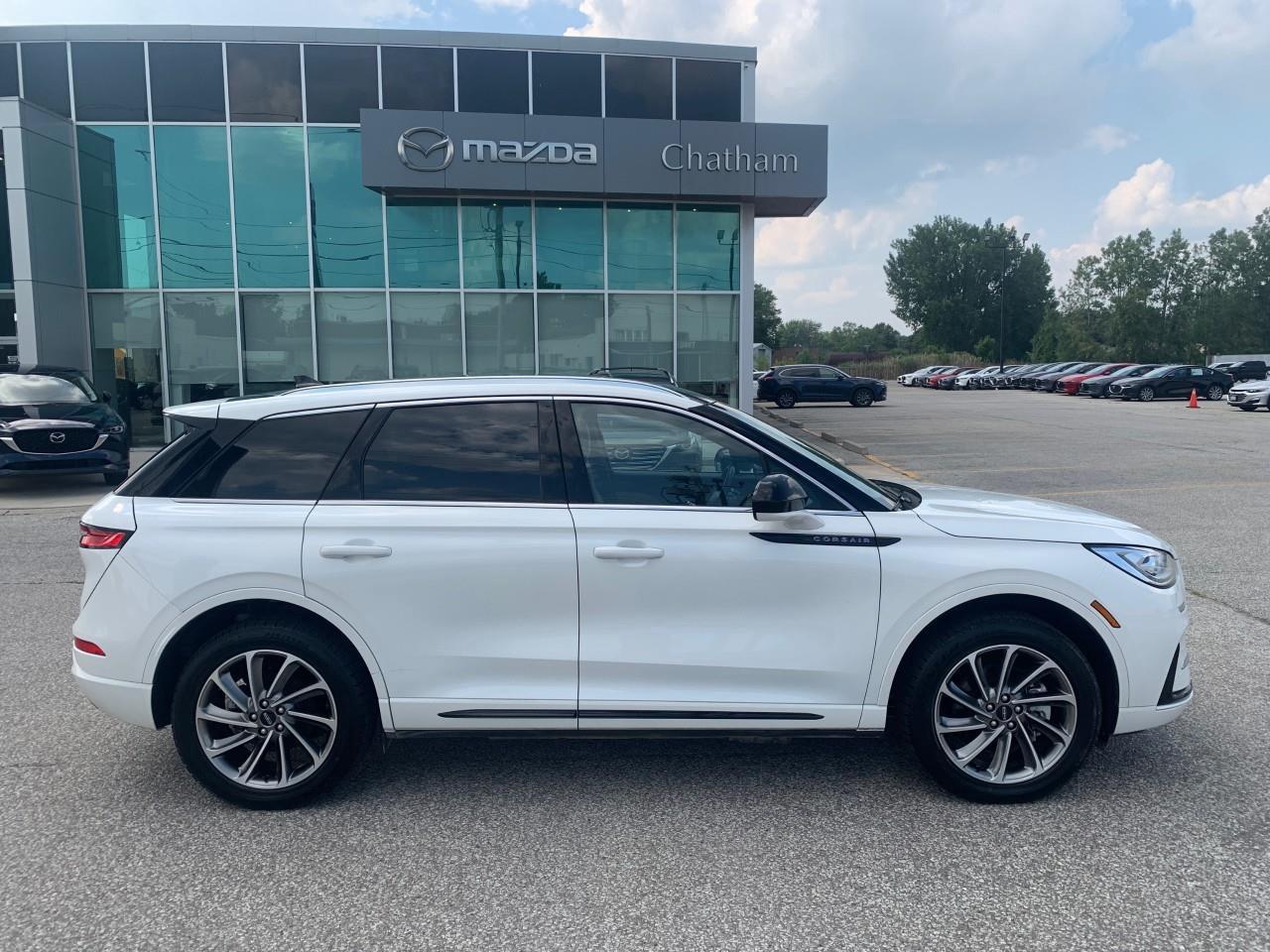 2023 Lincoln Corsair Grand Touring | AWD | Pano Roof Photo3