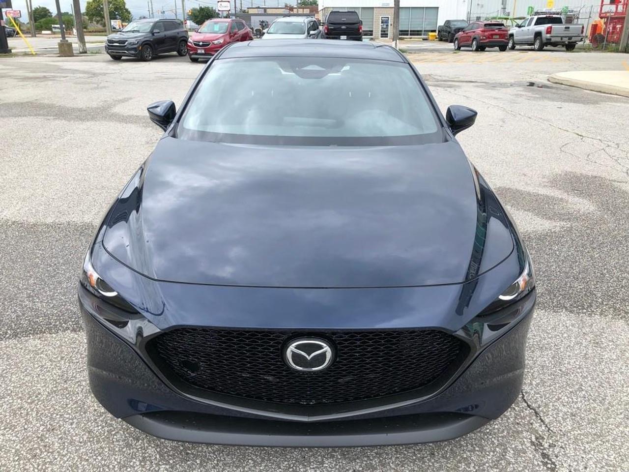 2025 Mazda MAZDA3 GS Photo