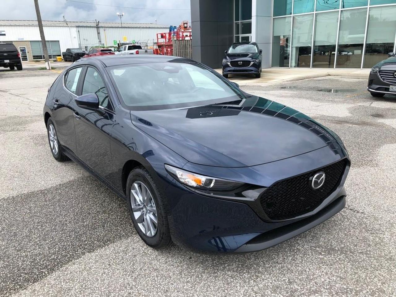 2025 Mazda MAZDA3 GS Photo