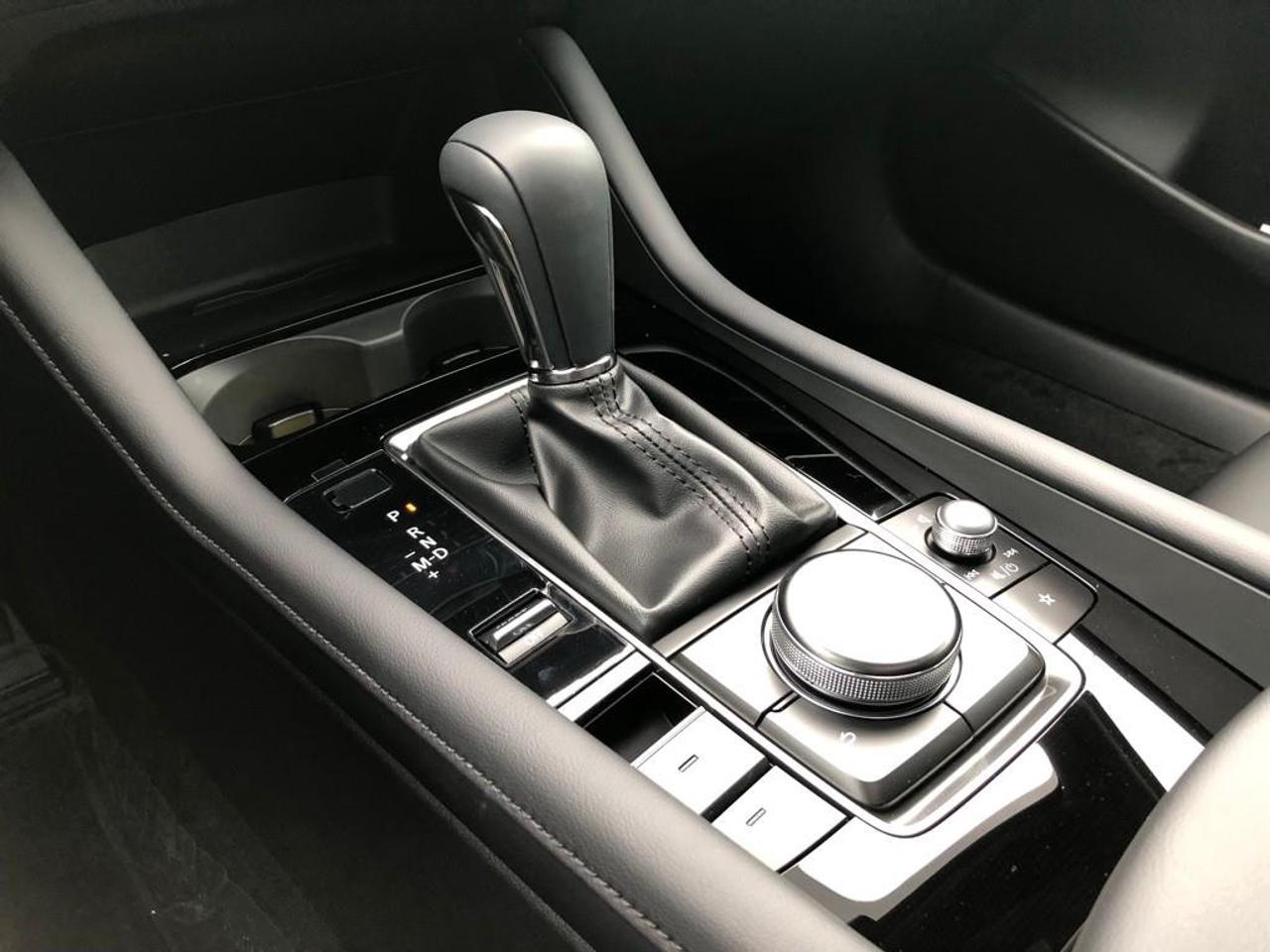 2025 Mazda MAZDA3 GS Photo