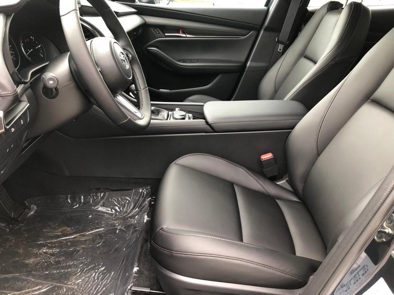 2025 Mazda MAZDA3 GS Photo
