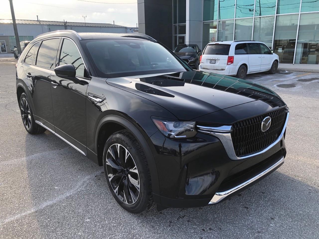 2026 Mazda CX-90 PHEV GT Photo2