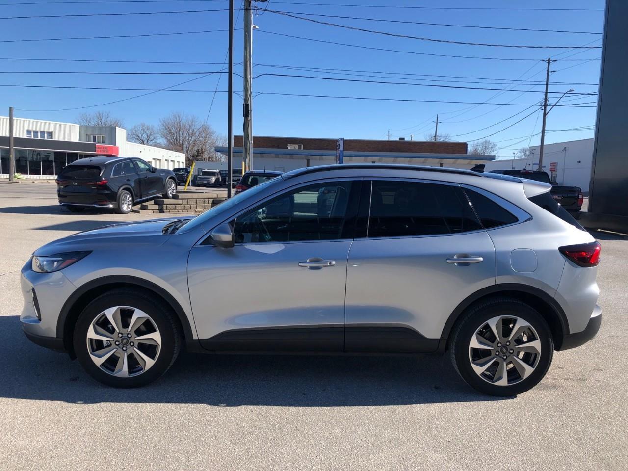 2023 Ford Escape Platinum | AWD | Pano Roof Photo