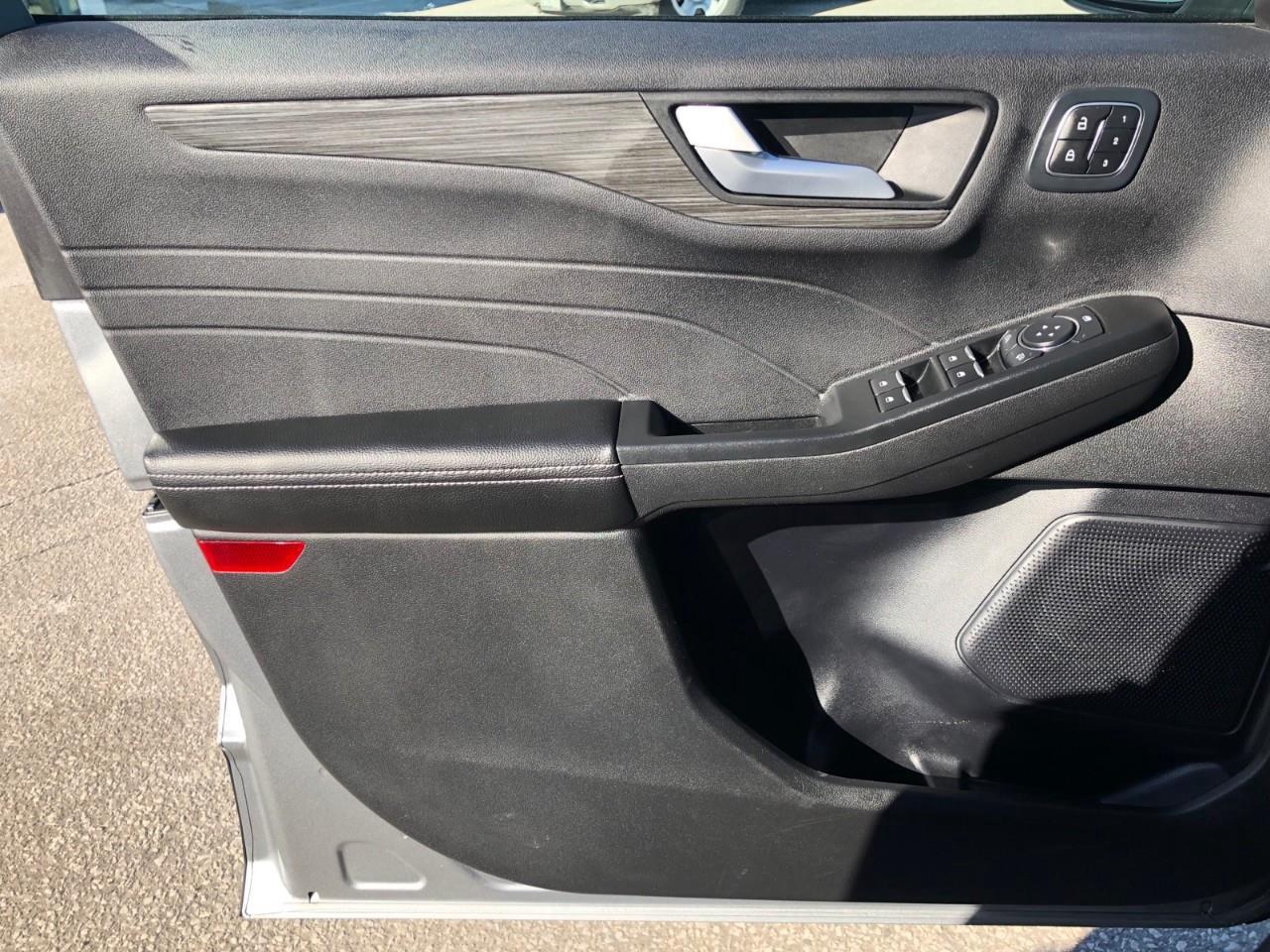 2023 Ford Escape Platinum | AWD | Pano Roof Photo