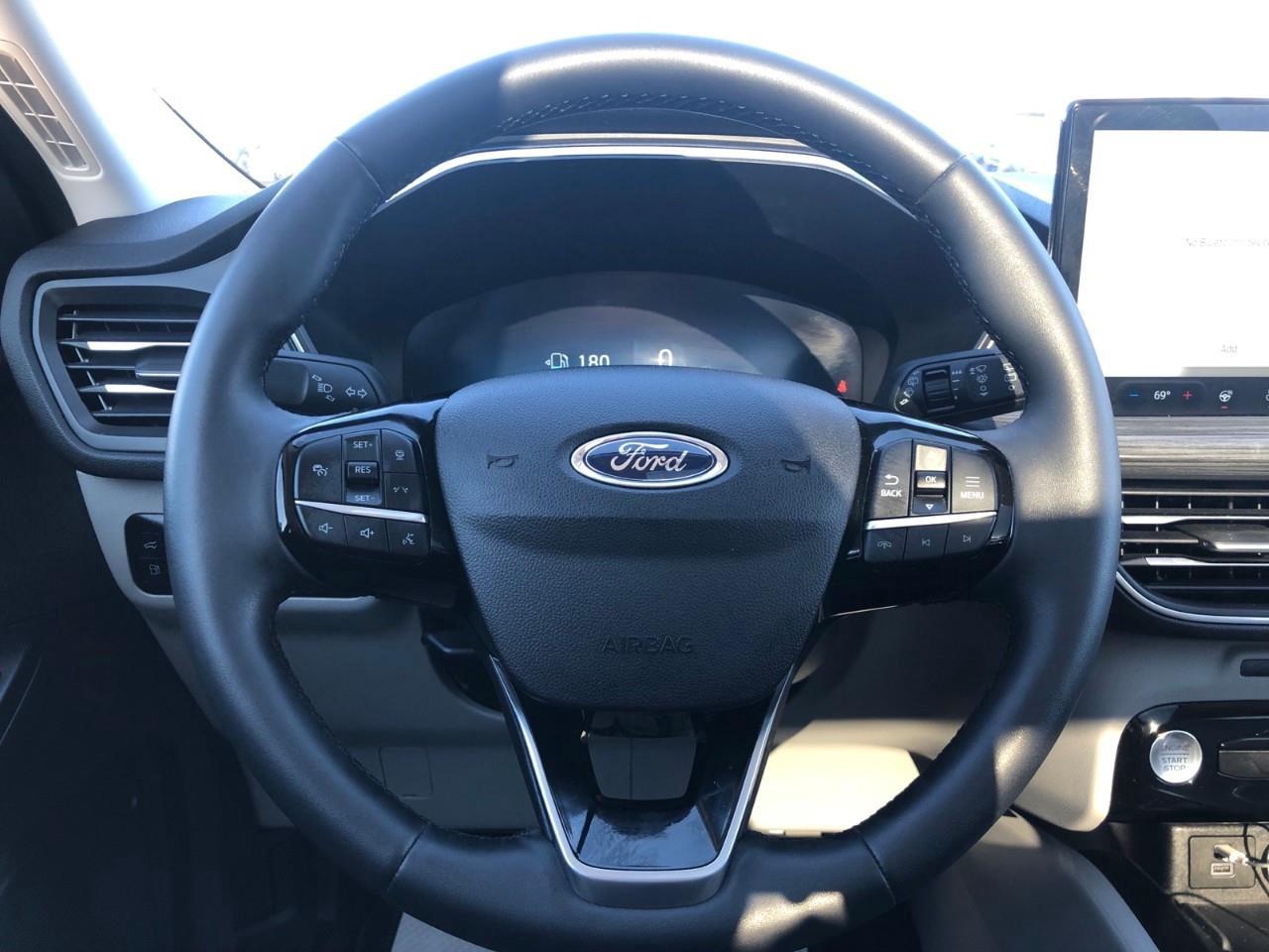 2023 Ford Escape Platinum | AWD | Pano Roof Photo