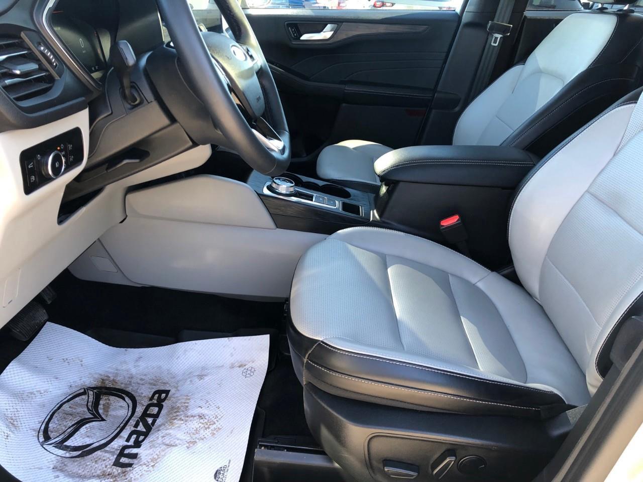 2023 Ford Escape Platinum | AWD | Pano Roof Photo