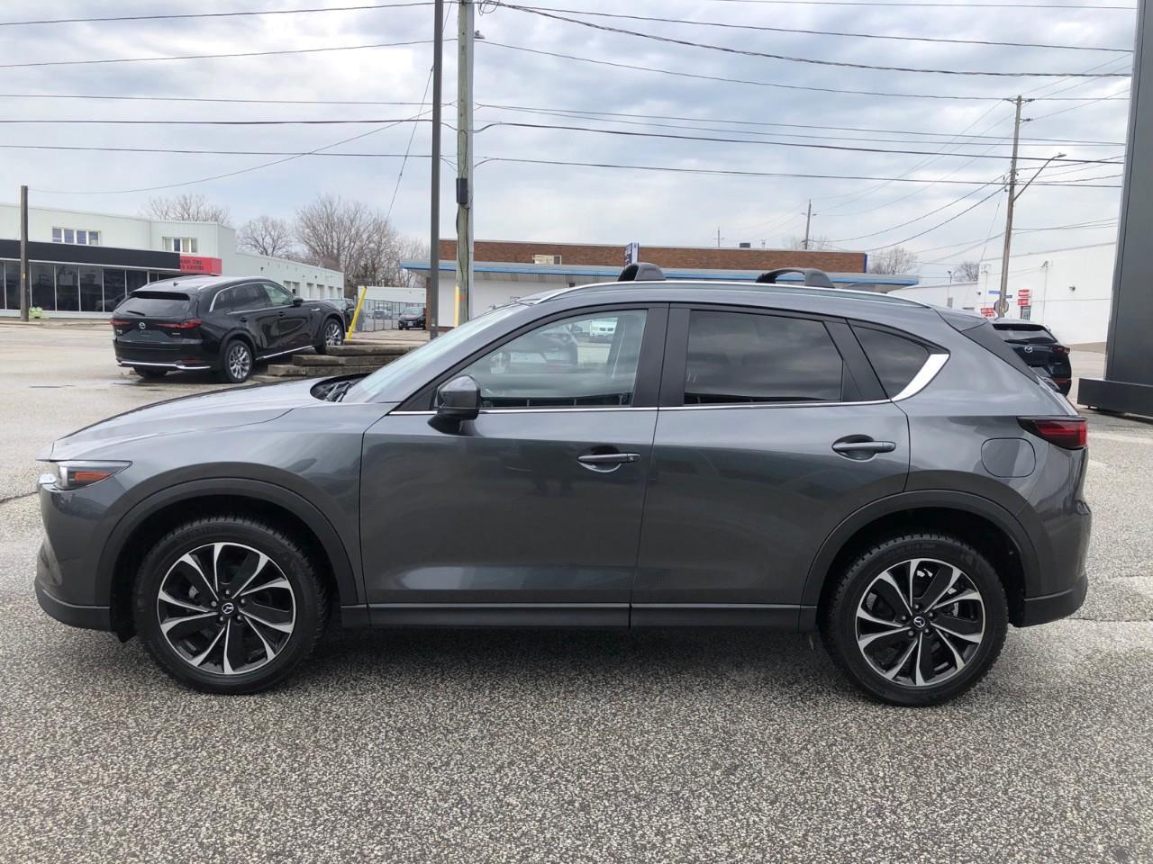 2022 Mazda CX-5 GS | Roof Rack | Accident Free Photo