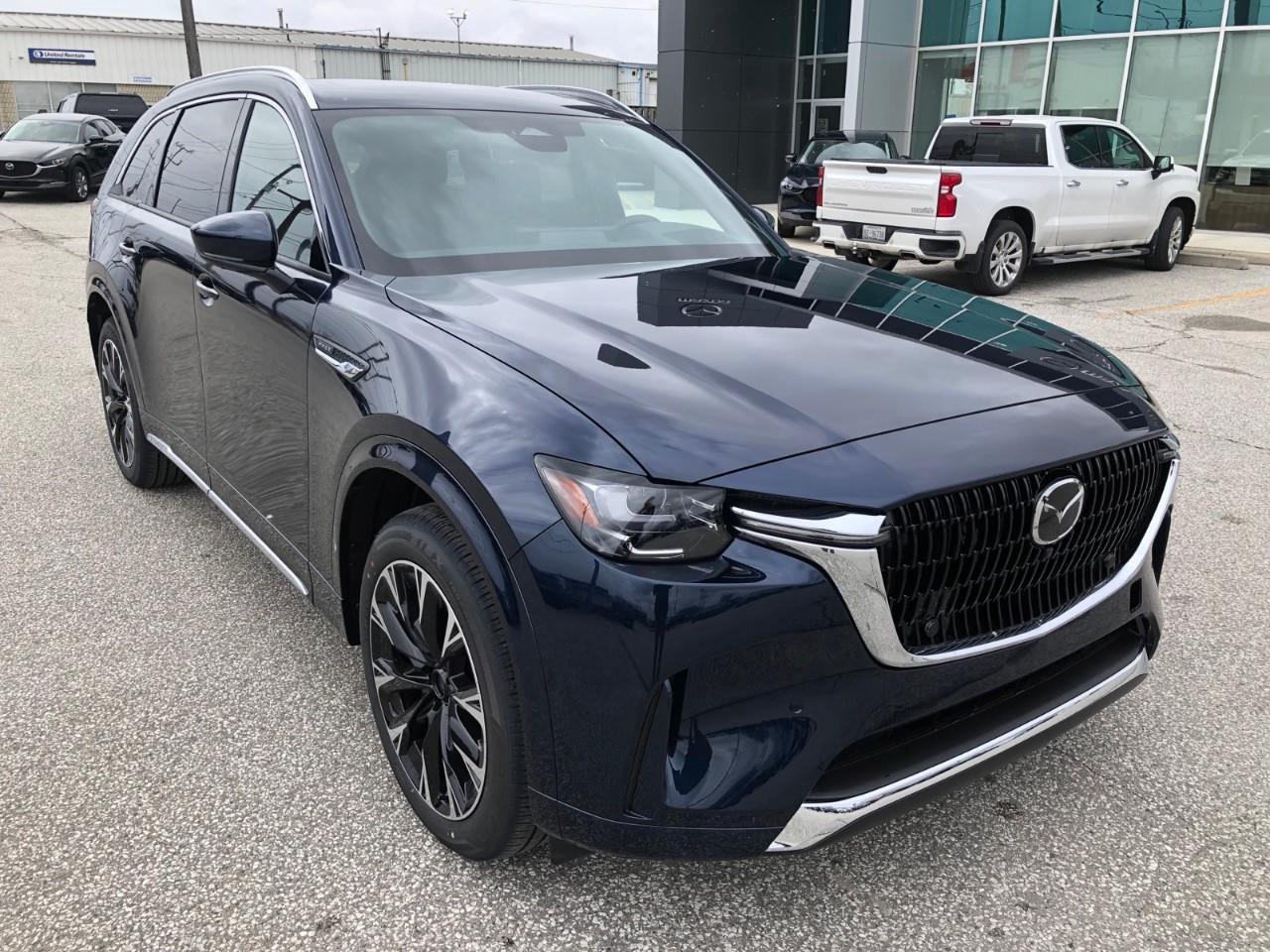 2026 Mazda CX-90 PHEV Signature Photo2