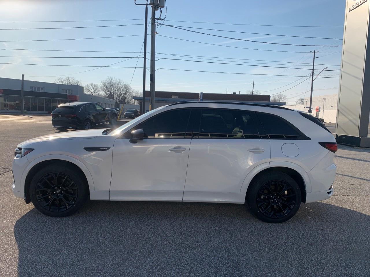 2025 Mazda CX-70 MHEV GT-P | Ventilated Seats | One Owner Photo