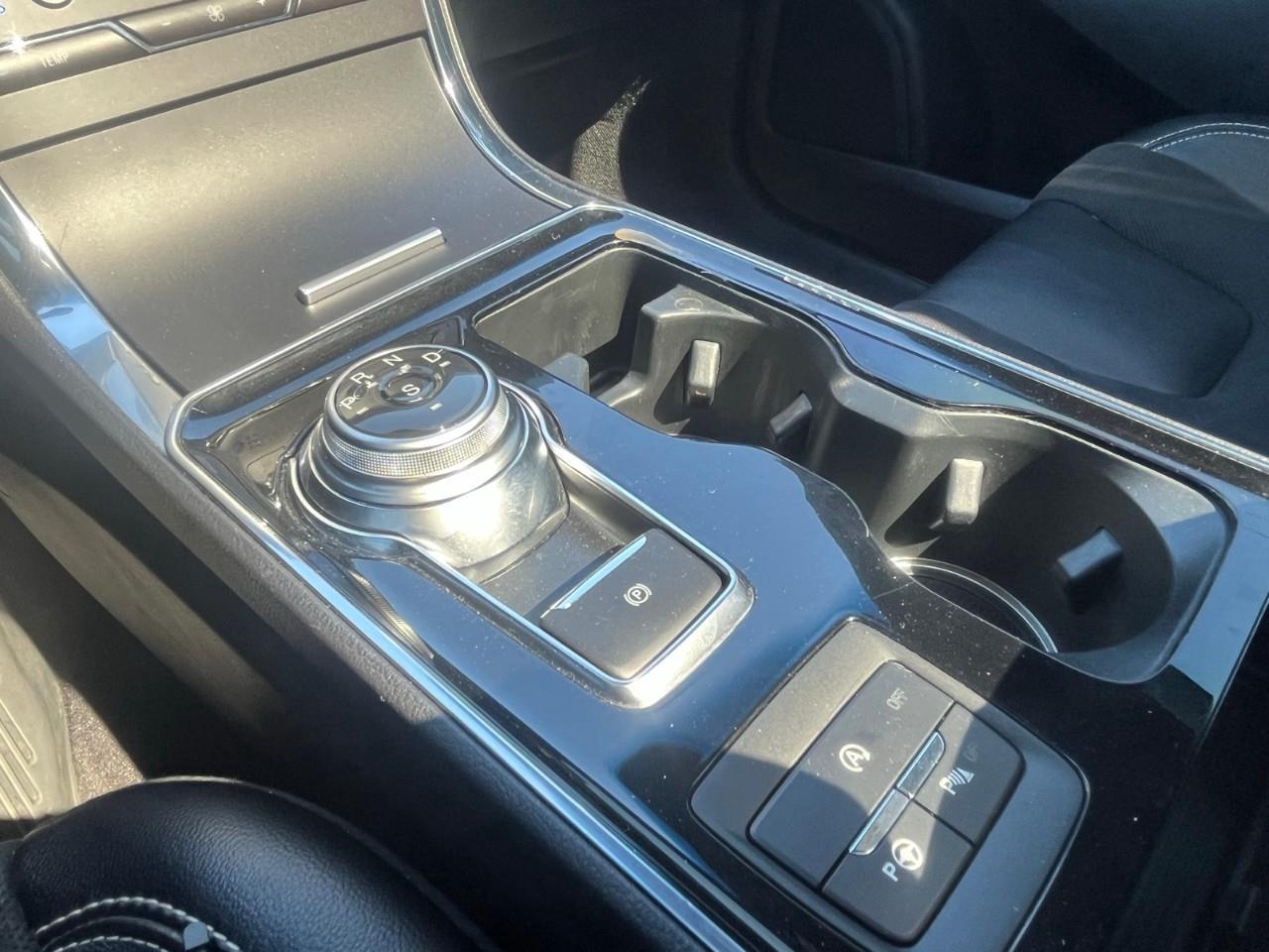 2020 Ford Edge ST Ventilated Seats | Pano Roof Photo