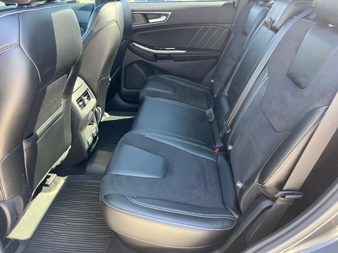 2020 Ford Edge ST Ventilated Seats | Pano Roof Photo