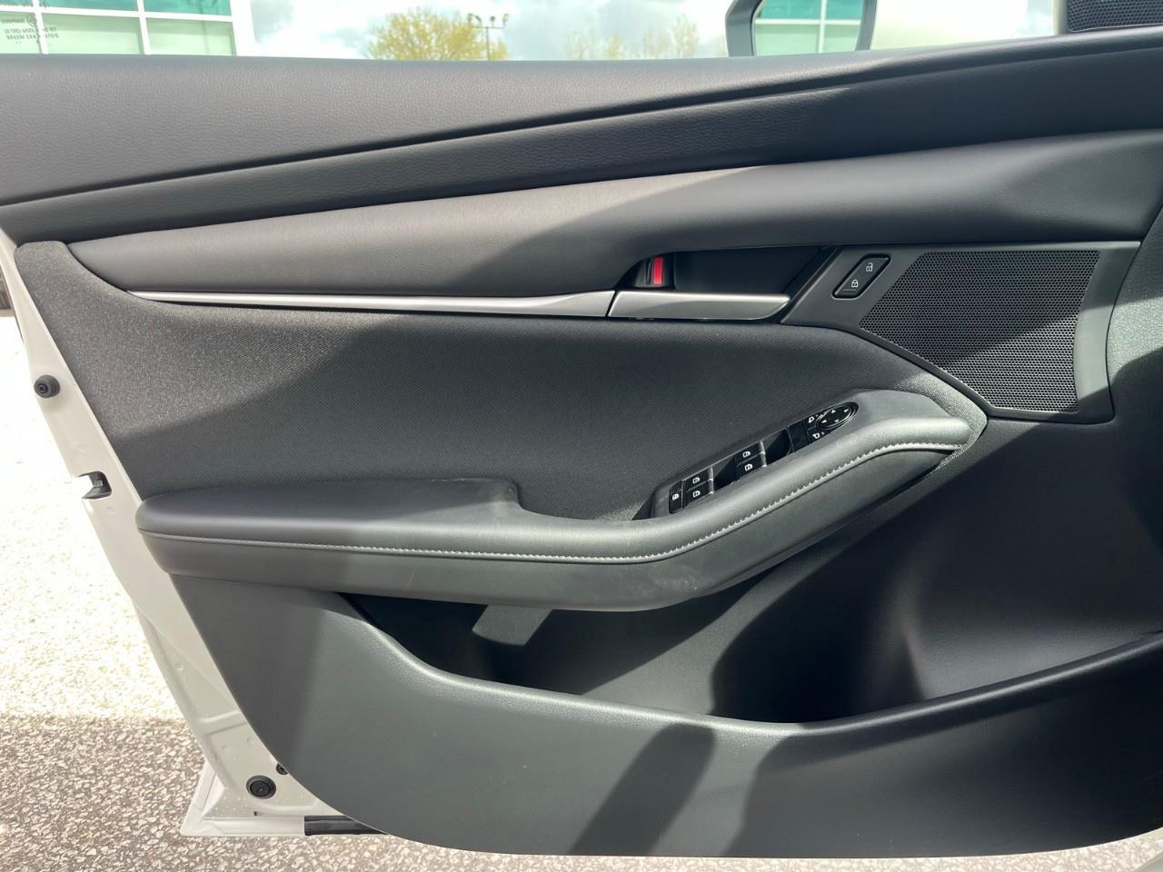 2026 Mazda MAZDA3 GS Photo