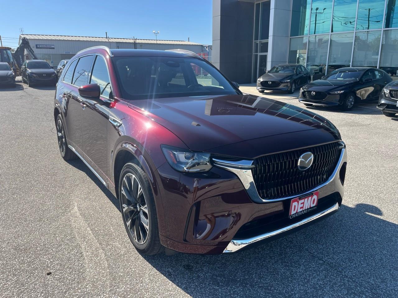 2026 Mazda CX-90 MHEV Signature Corporate Demo Savings | Ventilated Second-Row Captain’s Chairs | Wireless Apple CarPlay and Android Auto Photo