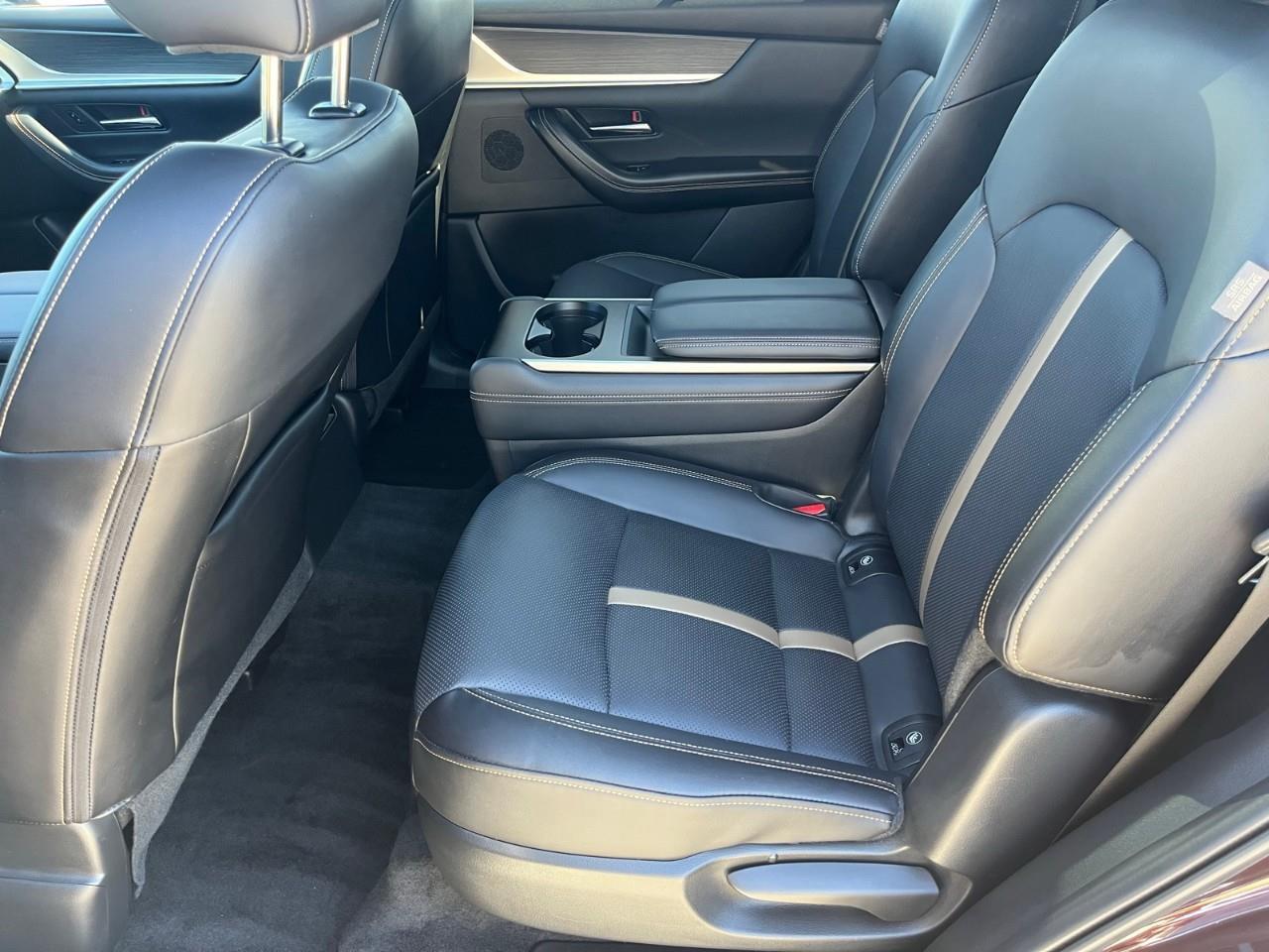2026 Mazda CX-90 MHEV Signature Corporate Demo Savings | Ventilated Second-Row Captain’s Chairs | Wireless Apple CarPlay and Android Auto Photo
