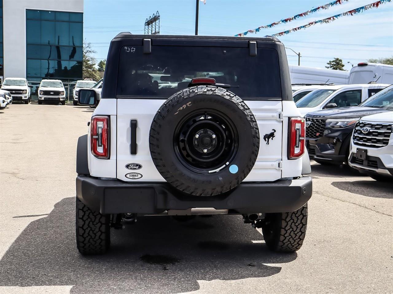 2026 Ford Bronco Outer Banks Photo