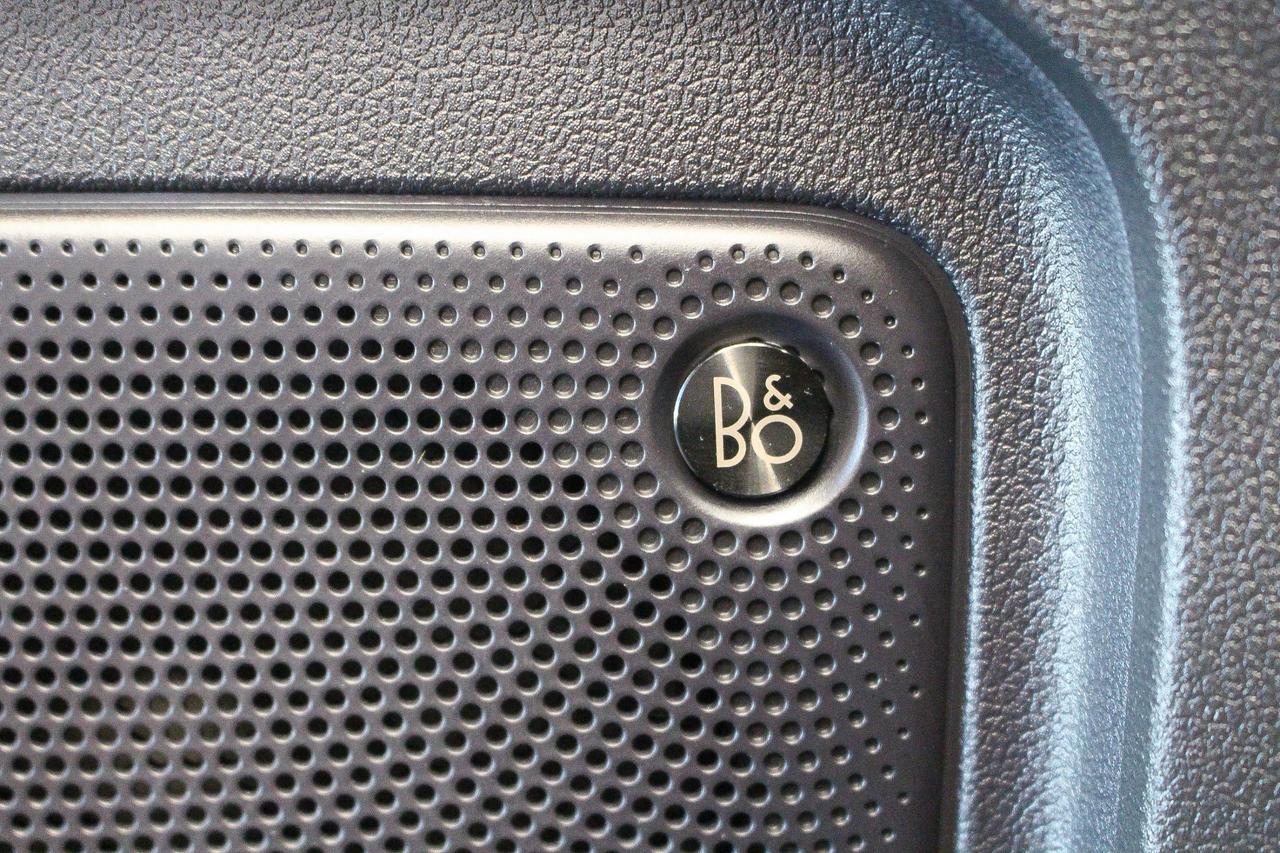 2024 Ford Escape ST-Line Elite HYBRID - PREMIUM B&O AUDIO - 360 DEGREE CAMERA Photo
