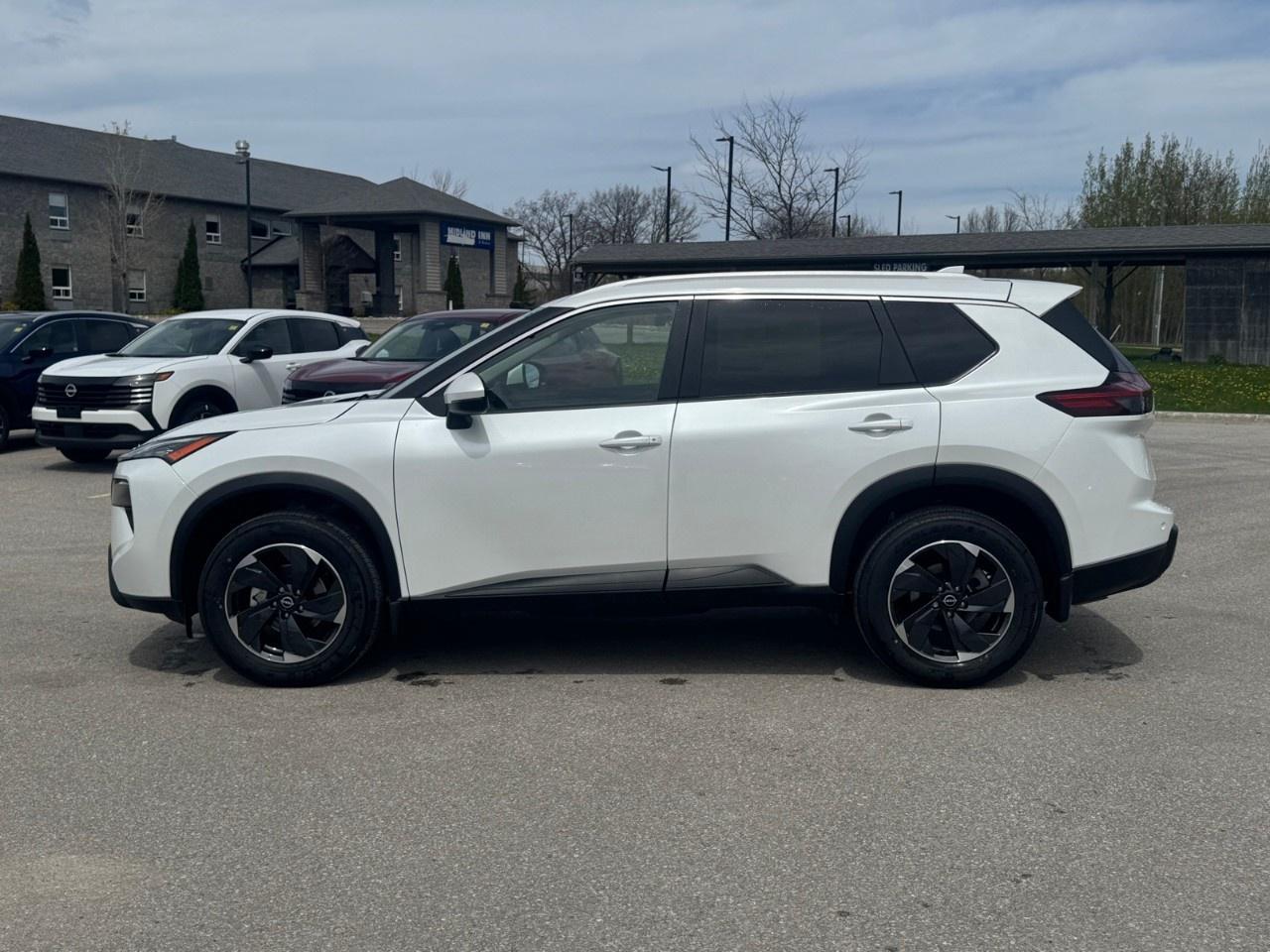 2026 Nissan Rogue AWD SV Moonroof Photo