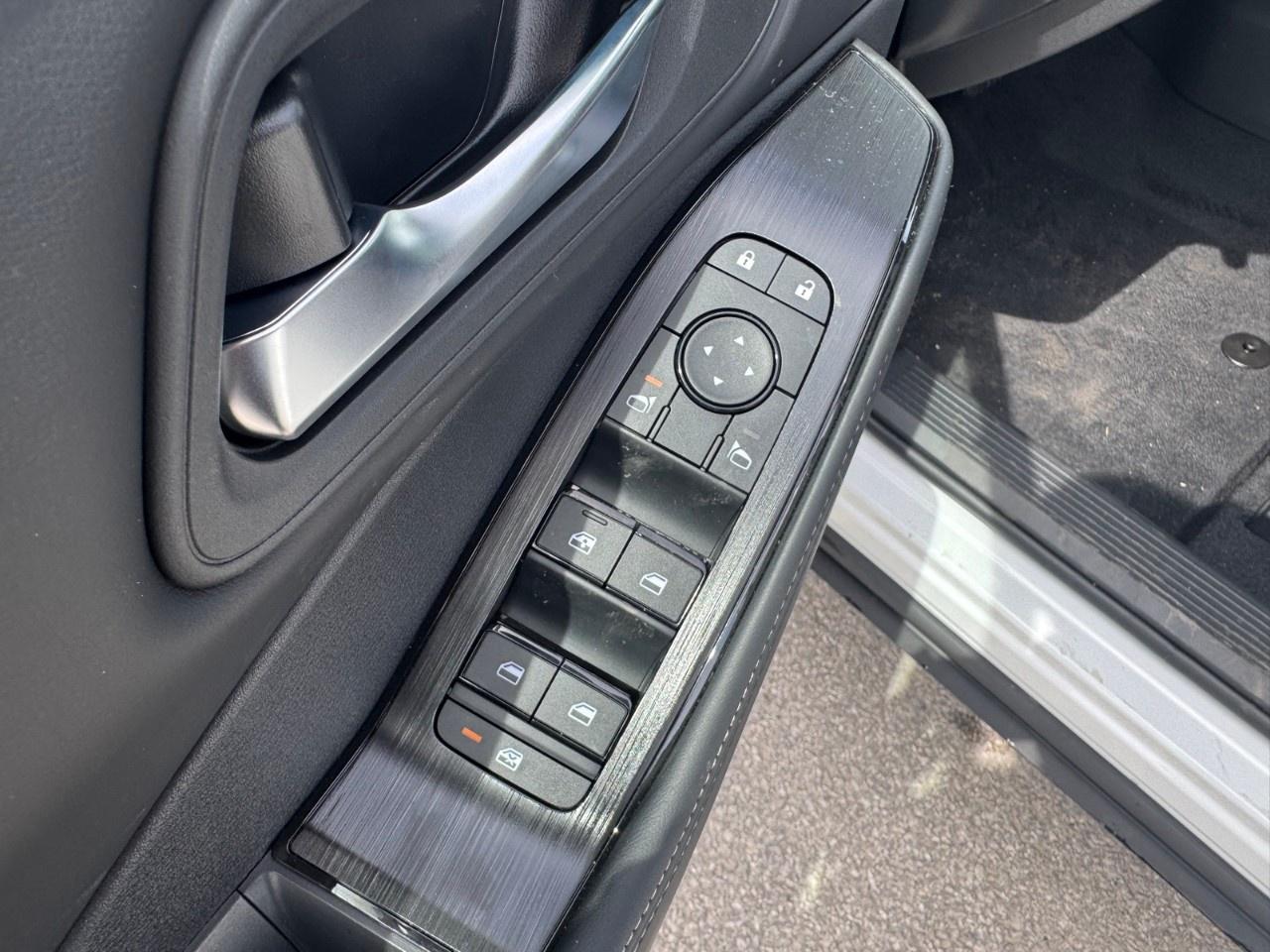 2026 Nissan Rogue AWD SV Moonroof Photo