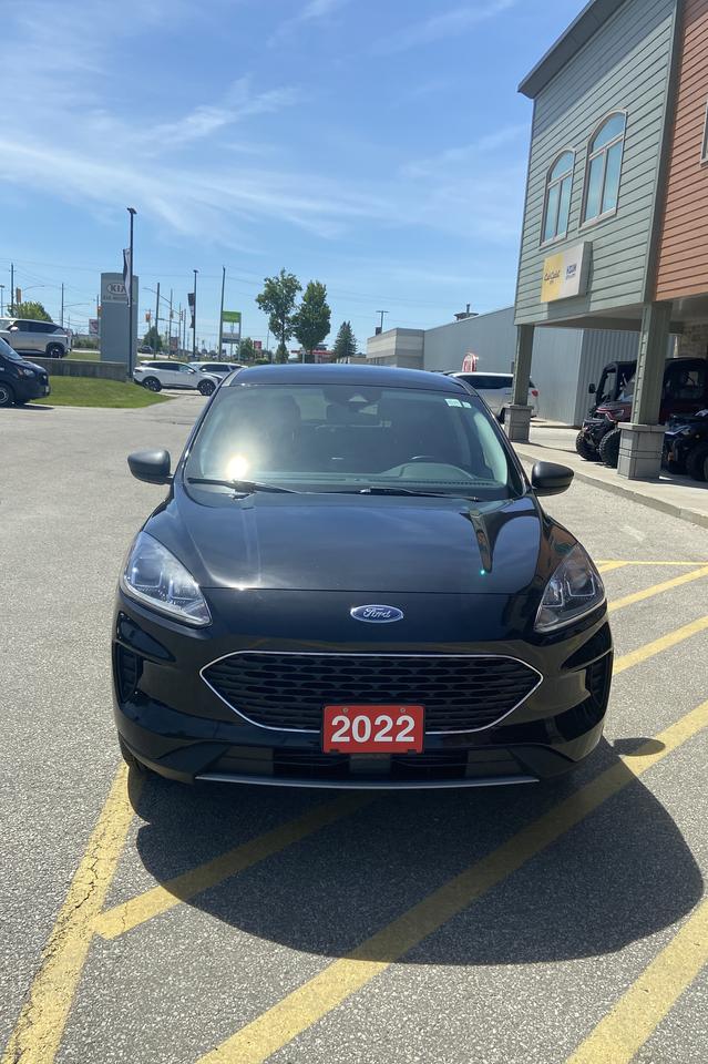 2022 Ford Escape SE Photo1