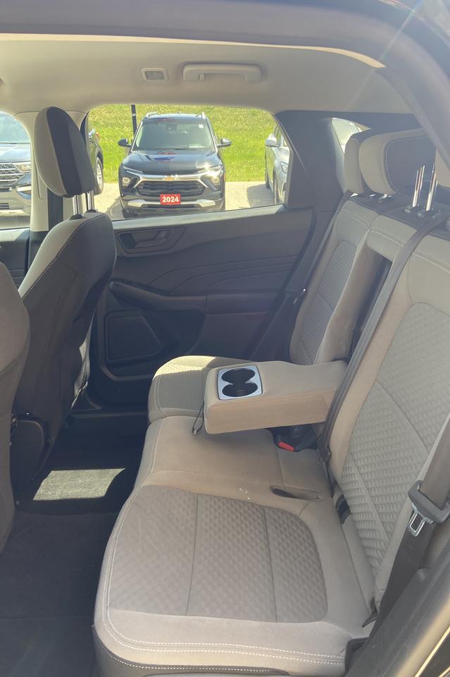 2022 Ford Escape SE Photo