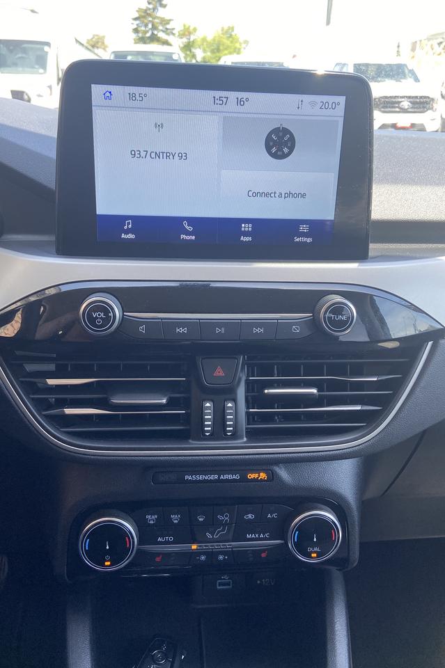 2022 Ford Escape SE Photo