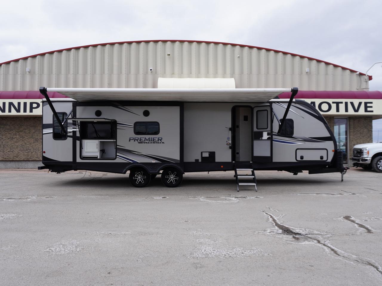 Used 2021 Keystone RV Premier Ultralight Double slide-Big Island Kitchen-Outdoor Kitchen for sale in Headingley, MB