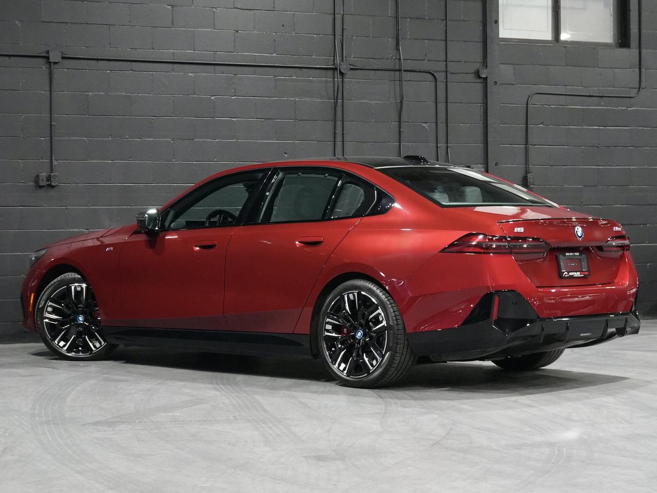 2024 BMW i5 M60 xDrive Sedan Photo