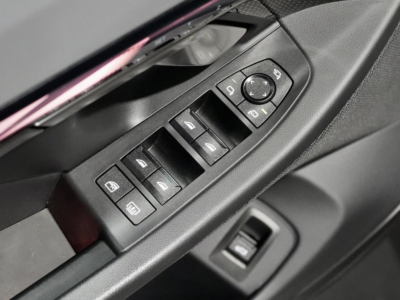 2024 BMW i5 M60 xDrive Sedan Photo