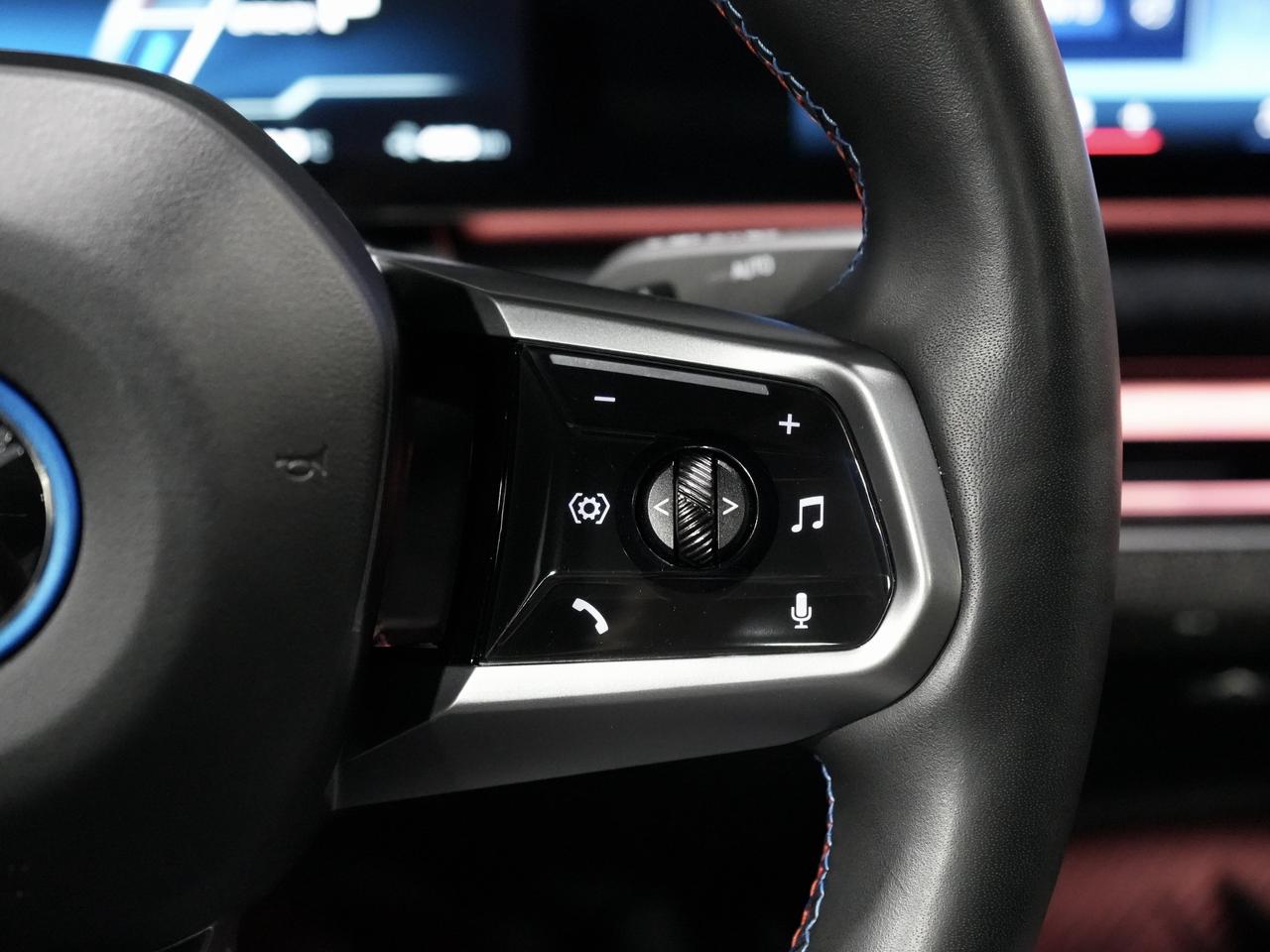 2024 BMW i5 M60 xDrive Sedan Photo