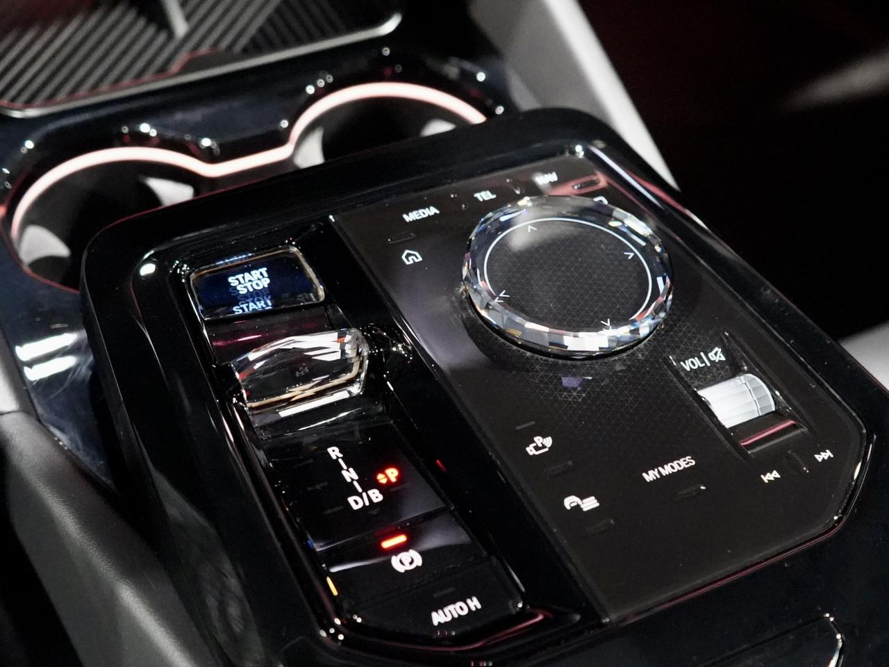 2024 BMW i5 M60 xDrive Sedan Photo