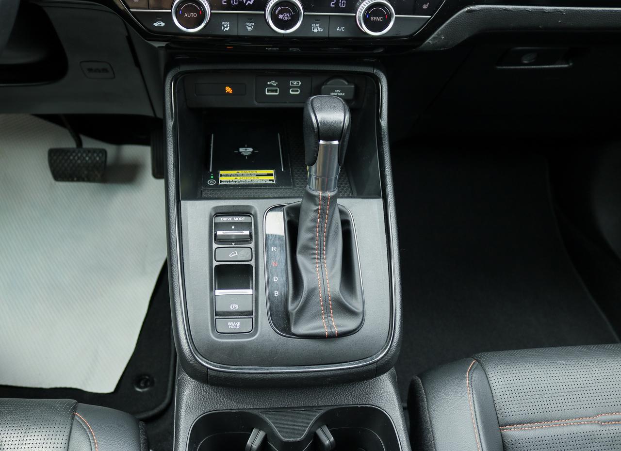 2024 Honda CR-V Hybrid Touring AWD | NAVIGATION | REMOTE START | Photo