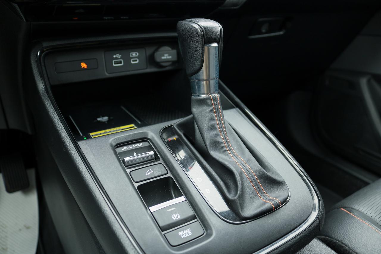 2024 Honda CR-V Hybrid Touring AWD | NAVIGATION | REMOTE START | Photo