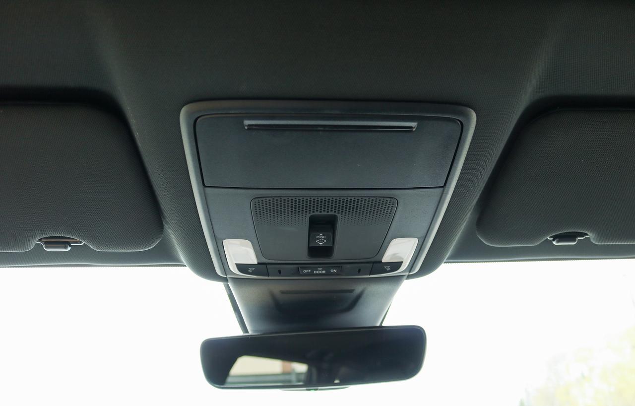 2024 Honda CR-V Hybrid Touring AWD | NAVIGATION | REMOTE START | Photo