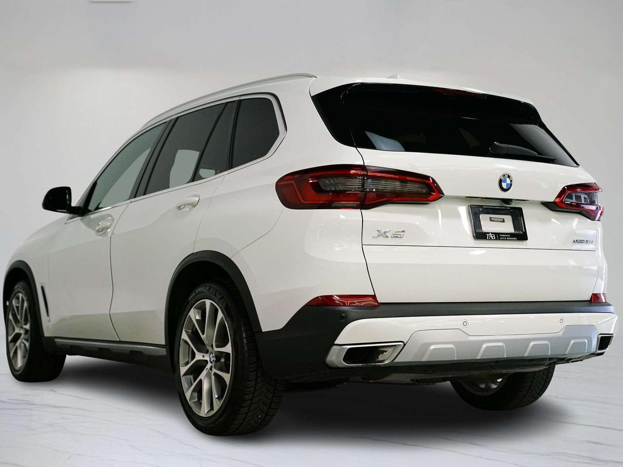 2019 BMW X5 XDRIVE 40i | PREMIUM ESSENTIAL | WOOD TRIM | 20 IN Photo