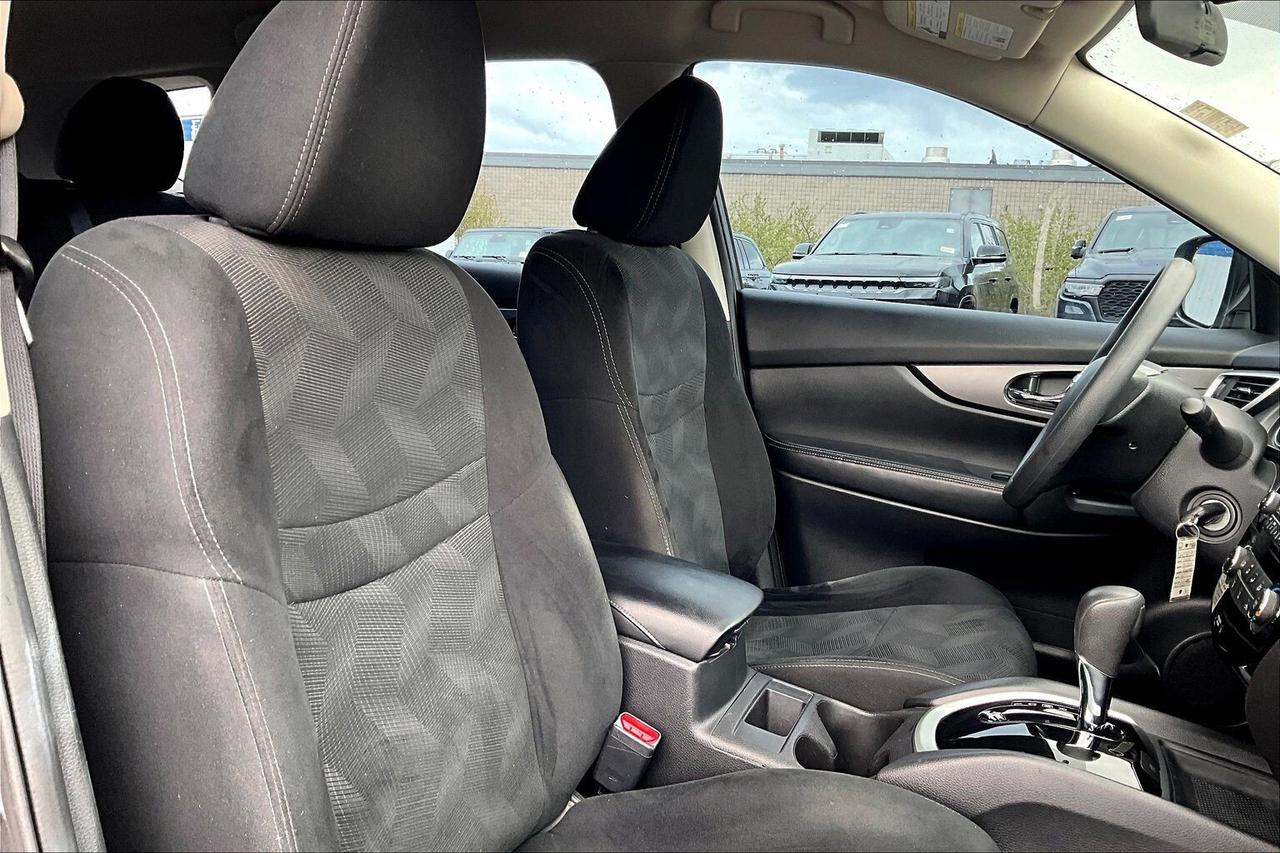 2016 Nissan Rogue S | Low KM | Safety Certified | FWD Photo