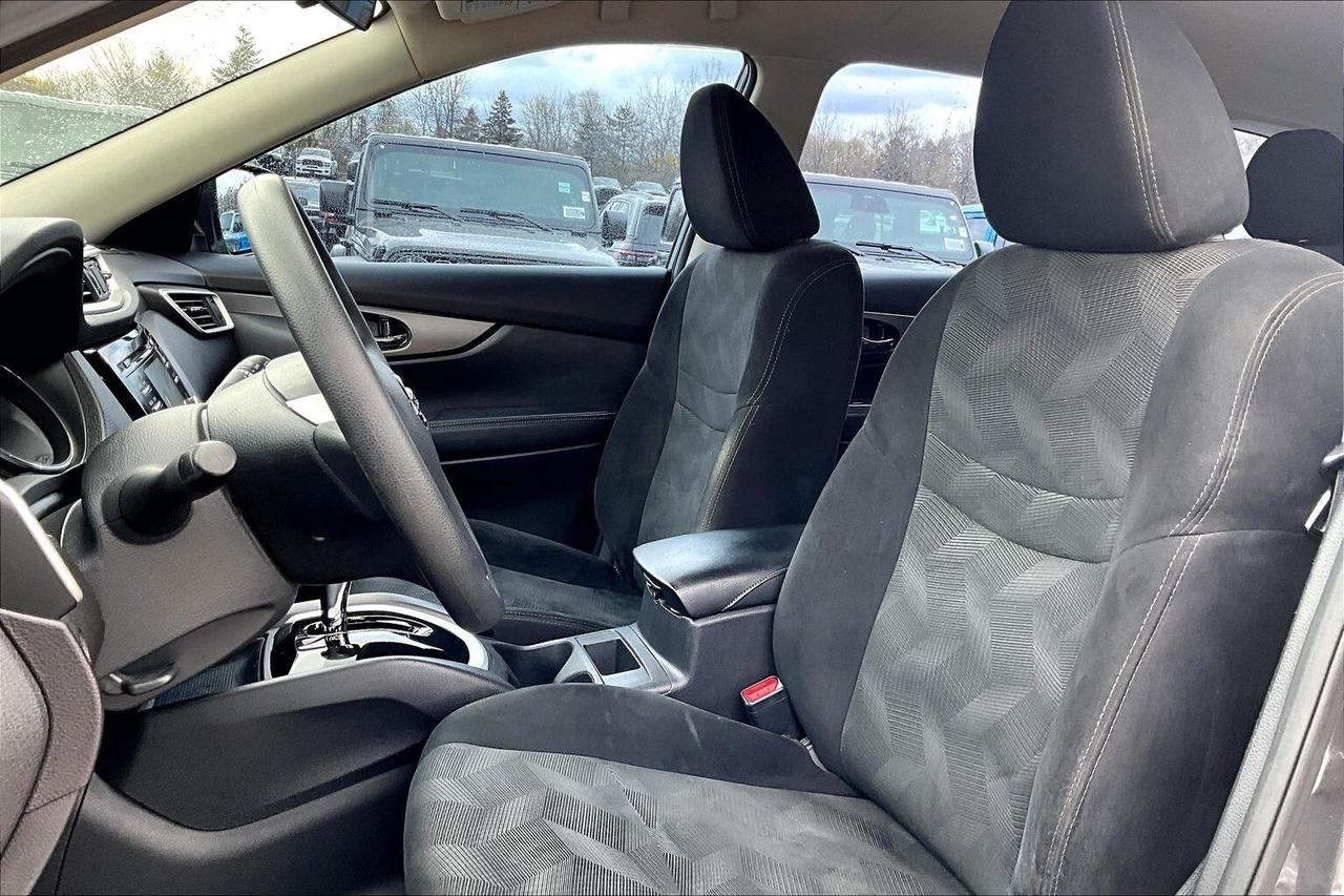 2016 Nissan Rogue S | Low KM | Safety Certified | FWD Photo