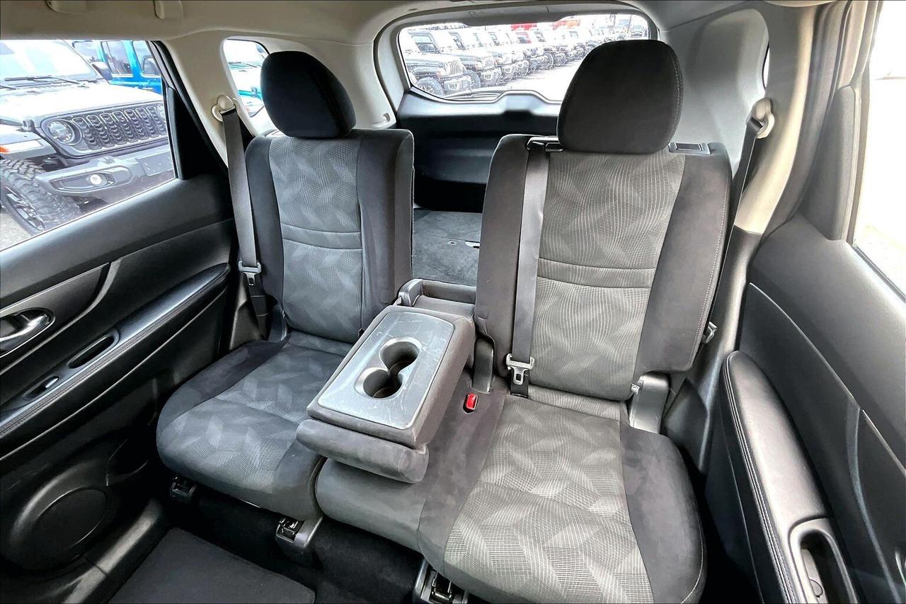2016 Nissan Rogue S | Low KM | Safety Certified | FWD Photo
