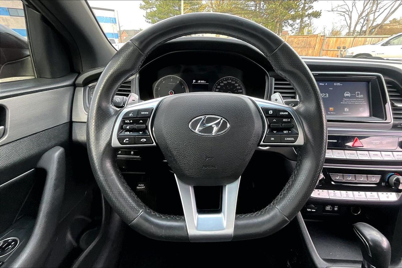 2019 Hyundai Sonata Essential  | Sport Pkg | AS IS | FWD Photo4