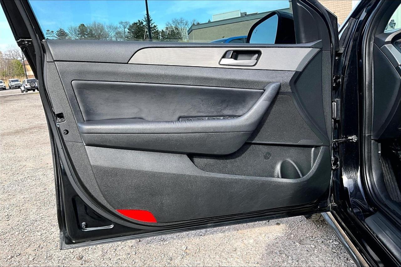 2019 Hyundai Sonata Essential  | Sport Pkg | AS IS | FWD Photo