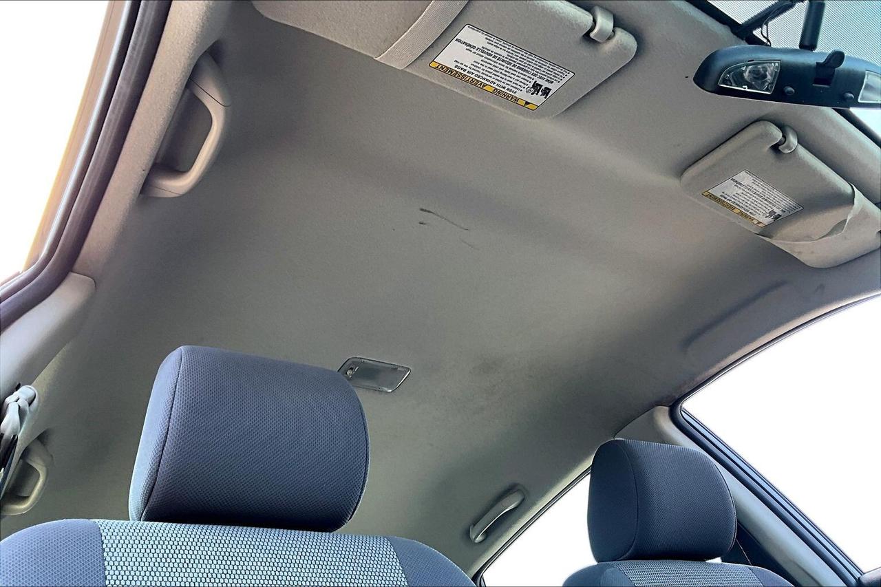 2007 Pontiac Vibe Hatchback | AS IS | FWD Photo