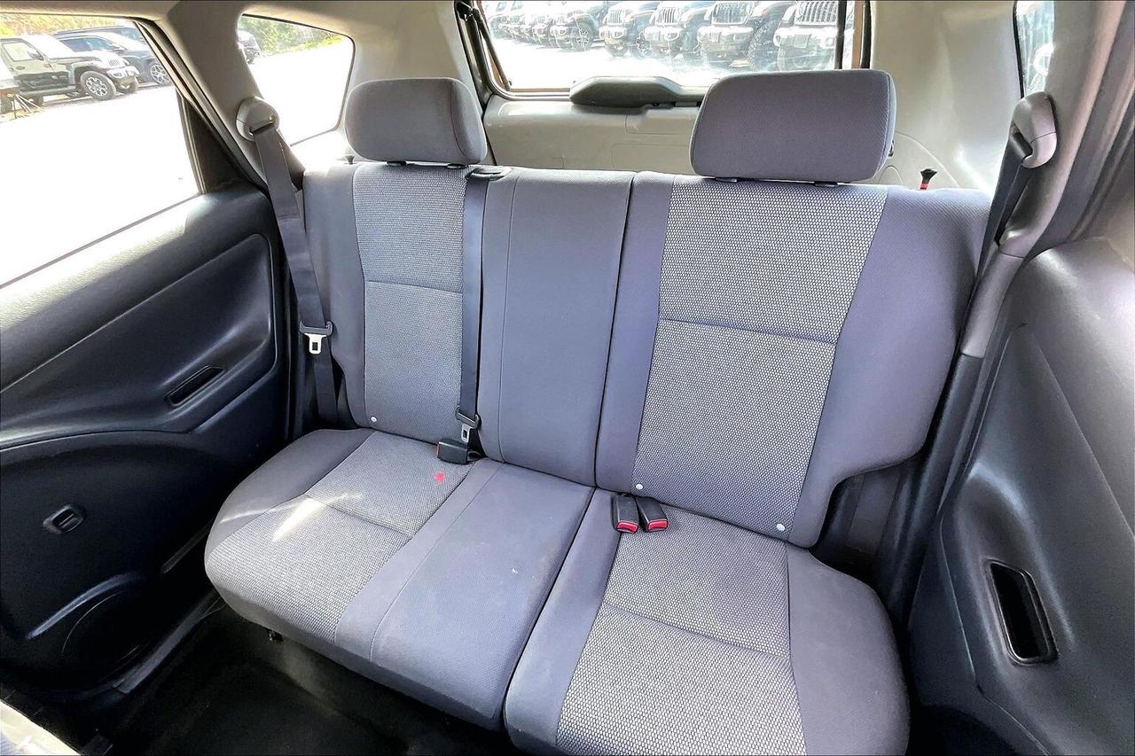 2007 Pontiac Vibe Hatchback | AS IS | FWD Photo