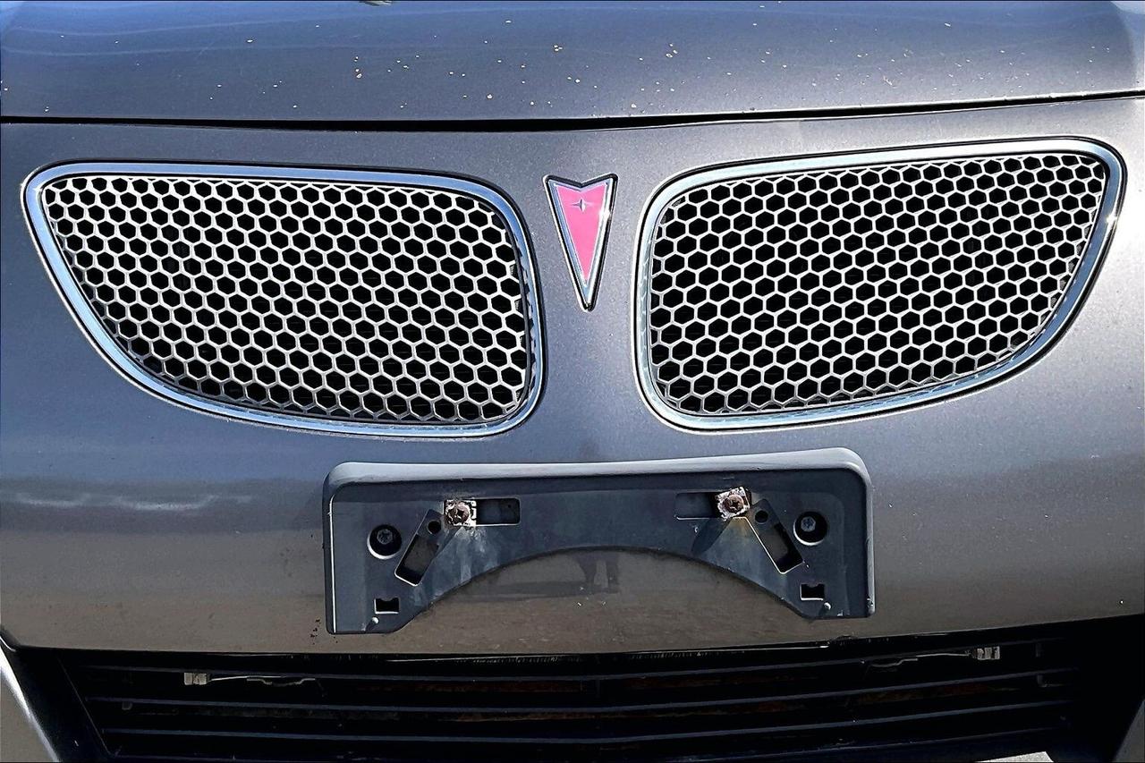 2007 Pontiac Vibe Hatchback | AS IS | FWD Photo