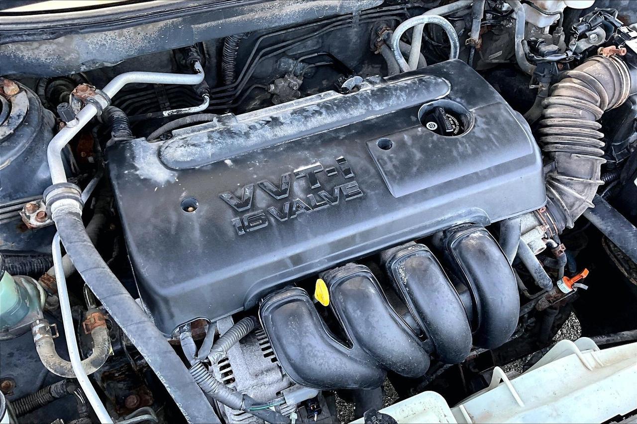 2007 Pontiac Vibe Hatchback | AS IS | FWD Photo